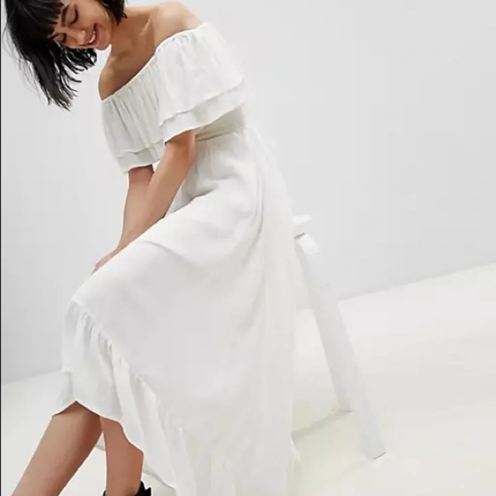 River Island Bardot Off The Shoulder Maxi Dress - Picture 9 of 9
